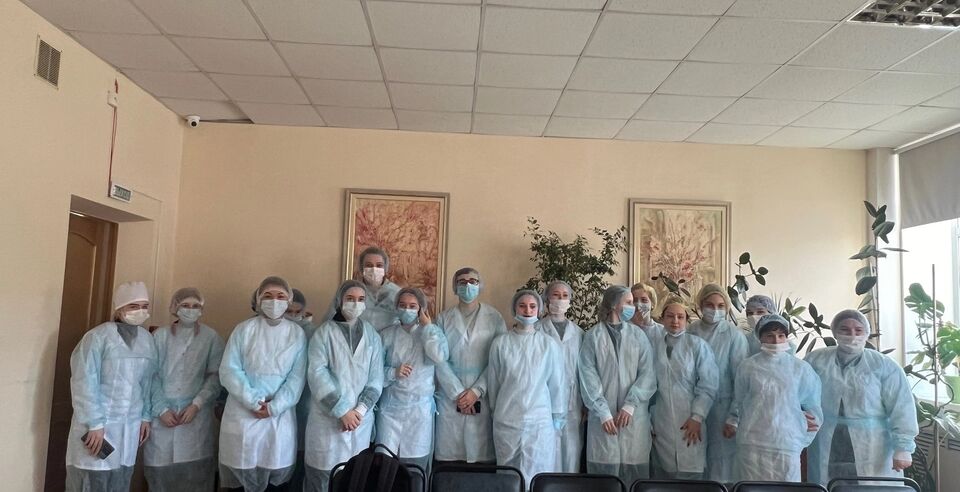 Студенты групп Ф-302 и Ф-202 посетили «Челябинскую областную станцию переливания крови»